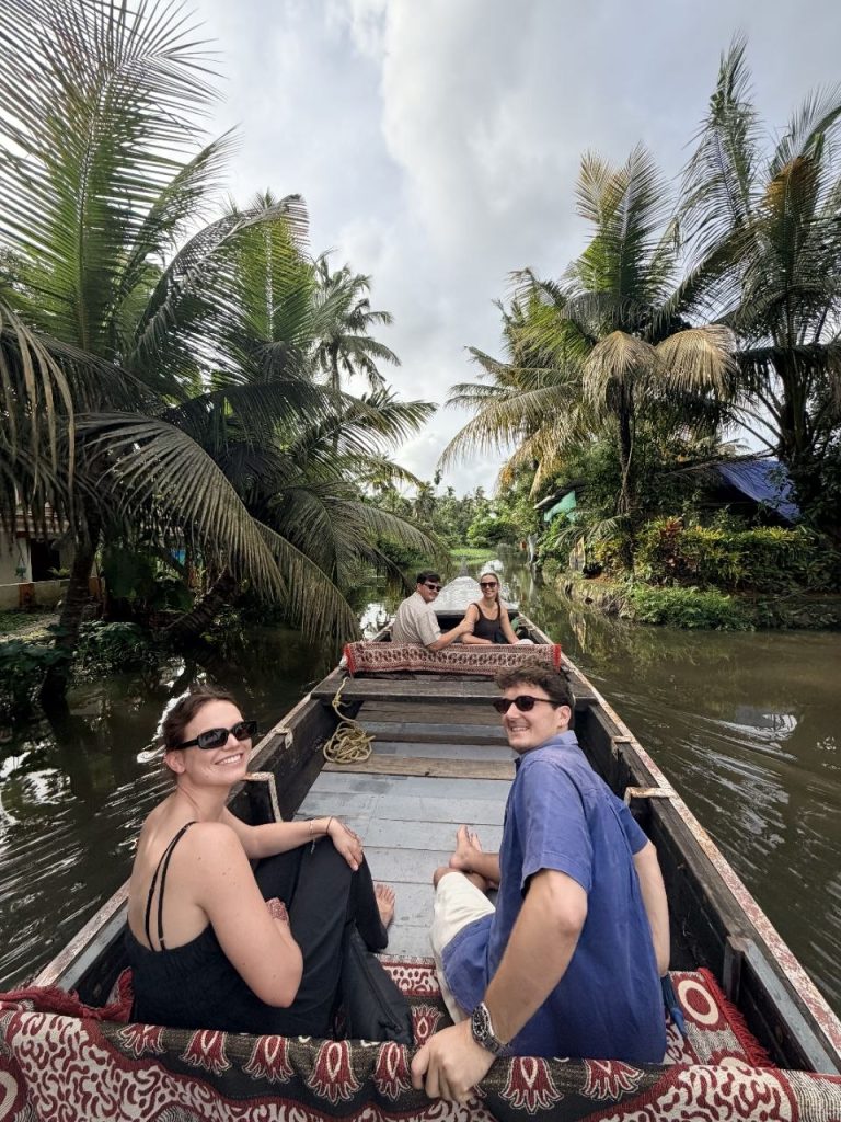 GUIDED COUNTRY BOAT VILLAGE TOUR